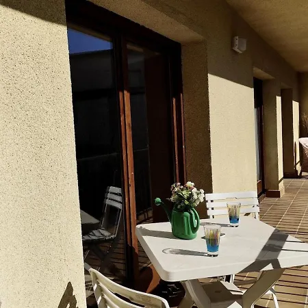 Apartment Large Floor With Communal Pool
